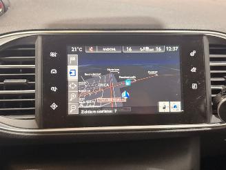 Peugeot 308 1.6 BlueHDi 120 Combi/o 4Dr Diesel 1.560cc 88kW (120pk) FWD picture 12