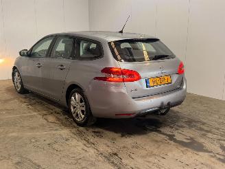 krockskadad bil auto Peugeot 308 1.6 BlueHDi 120 Combi/o 4Dr Diesel 1.560cc 88kW (120pk) FWD 2015/11