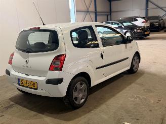 Renault Twingo 1.2 Hatchback picture 3