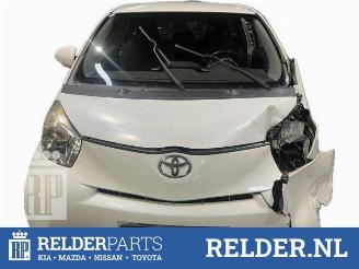 rozbiórka samochody osobowe Toyota iQ iQ, Hatchback 3-drs, 2009 / 2015 1.0 12V VVT-i 2010/2