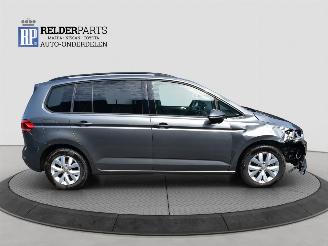 Volkswagen Touran 1.5 TSI picture 6