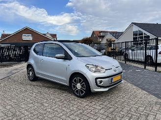  Volkswagen Up! 1.0 high up! Pano 2013/4