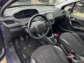 Peugeot 208 1.2 VTi Active picture 12