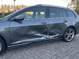 Volkswagen Golf 1.6 TDI Highline Business R picture 11