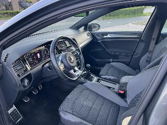 Volkswagen Golf 1.6 TDI Highline Business R picture 19