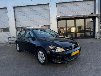 krockskadad bil auto Volkswagen Golf 1.2 TSI Comfortline 2013/5