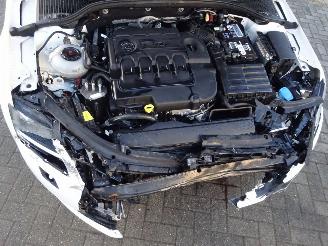 Skoda Octavia Style 2.0 TDI 110kw/150pk, Navi, Climate & Cruise, DAB+, Stoelverw. picture 16