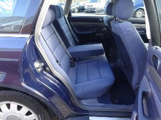 Audi A4 Avant 1.6 Advance 74kw, Navi, Climate & Cruise control, ZEER MOOI !! picture 8