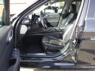 Alfa Romeo Giulia Super Business 2.2 JTD, Leer, Navi, Cruise & Climate picture 8