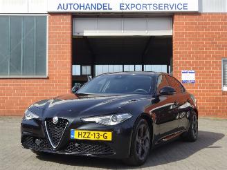 Schadeauto Alfa Romeo Giulia Super Business 2.2 JTD, Leer, Navi, Cruise & Climate 2019/3