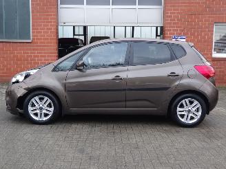 Kia Venga Summer Edition 1.4 CVVT, Panorama, Navi, Leer, Airco, Cruise picture 10