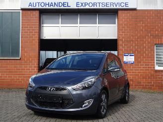  Hyundai Ix20 Design Edition 1.6i Automaat 125pk, Navi, Climate & Cruise, Camera 2016/8