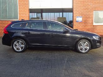 Volvo V-60 D6 TwinEngine 162kw Plug-in Hybride, Leer, Navi, Airco, Trekhaak picture 6