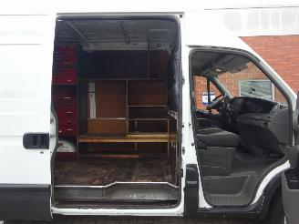 Iveco Daily 40-C15 3.0 107kw, Airco, Cruise, Trekhaak 3500 kg picture 8