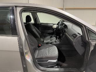 Volkswagen Golf 1.0TSI 63kW Navi Airco Trendline picture 41
