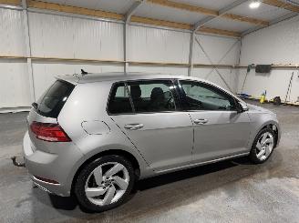 Volkswagen Golf 1.0TSI 63kW Navi Airco Trendline picture 5