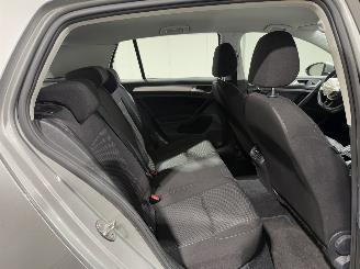 Volkswagen Golf 1.0TSI 63kW Navi Airco Trendline picture 40