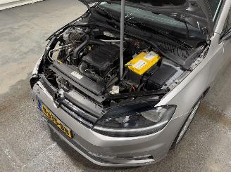 Volkswagen Golf 1.0TSI 63kW Navi Airco Trendline picture 25