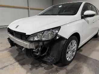 Peugeot 308 SW 1.2PureTech 96kW Blue Lease Executive picture 24