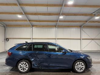 Voiture accidenté Skoda Octavia 1.0TSI 81kW Clima Business Edittion 2021/5