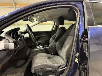 Jaguar XE 2.0D 120kW Portfolio Clima Navi picture 13