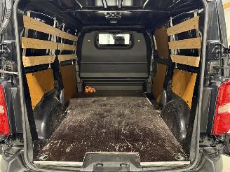 Peugeot e-Expert 50kWh 100kW Premium Navi Camera picture 38