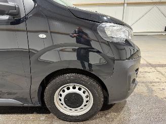 Peugeot e-Expert 50kWh 100kW Premium Navi Camera picture 16