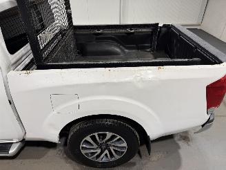 Nissan Navara 2.3dCi 120kW N-Connecta King Cab picture 34