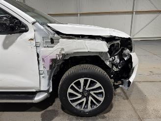 Nissan Navara 2.3dCi 120kW N-Connecta King Cab picture 16