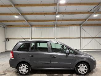 uszkodzony samochody osobowe Opel Zafira 1.6 85kW Selection 7Persoons 2011/4