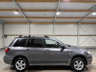 Vaurioauto  passenger cars Mitsubishi Outlander 2.0 100kW Airco Invite+ 2006/10