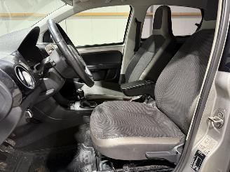 Volkswagen Up! 1.0 44kW High BlueMotion Airco picture 24