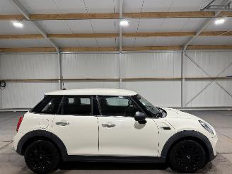 Schadeauto Mini One 1.5 55kW One First 2015/12