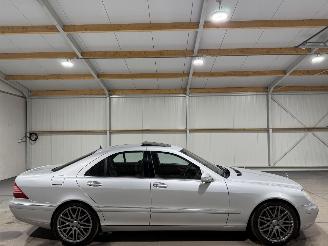 Damaged car Mercedes S-klasse 500 5.0V8 225kW Automaat Schuifkantel Memory Luchtvering 2004/5