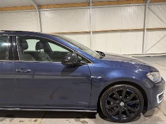 Volkswagen Golf GTE 1.4TSI 110kW Automaat Pano picture 14