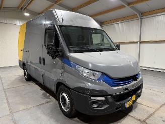 Iveco Daily 3.0CNG 100kW Airco H3 picture 3