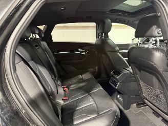 Audi E-tron 55 95kWh 300kW Quattro Advanced Luchtvering Pano picture 38