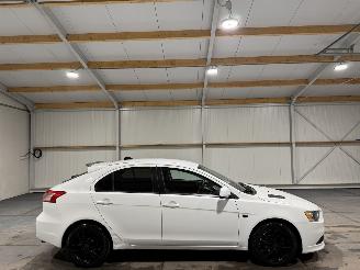 skadebil auto Mitsubishi Lancer 1.6 86kW Airco Limited Edition 2016/2