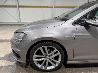 Volkswagen Golf 1.4TSI 110kW ACT Business Edition R Pano picture 14
