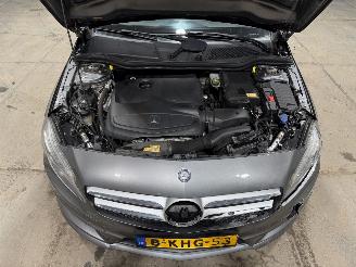 Mercedes A-klasse 180 90kW Automaat Pano Prestige picture 28