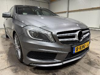 Mercedes A-klasse 180 90kW Automaat Pano Prestige picture 24
