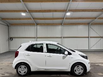 skadebil auto Kia Picanto 1.0MPi 49kW ComfortPlusline 2020/6