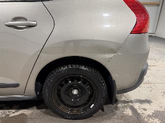 Peugeot 3008 1.6THP 115kW Clima Premiére picture 23