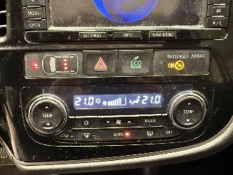 Mitsubishi Outlander 2.0PHEV 89kW AWD Automaat Instyle+ Schuifkanteldak picture 17