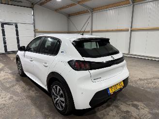 Peugeot e-208 50kWh 100kW Active Pack picture 12