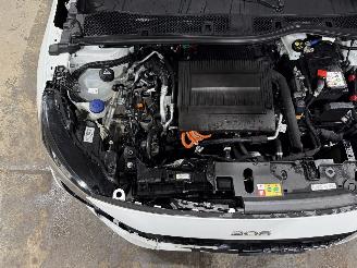 Peugeot e-208 50kWh 100kW Active Pack picture 28
