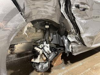 Peugeot 208 1.2PureTech 74kW Clima Camera Allure Pack picture 32