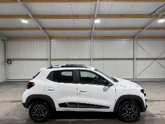 Schadeauto Dacia Spring 27kWh 33kW Comfort Plus Orange Pack 2022/4