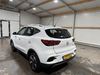 MG ZS 50kWh 130kW EV Standard Range Comfort picture 12