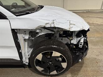 Volvo EX30 69kWh 200kW Single Motor Extended Range Plus picture 16